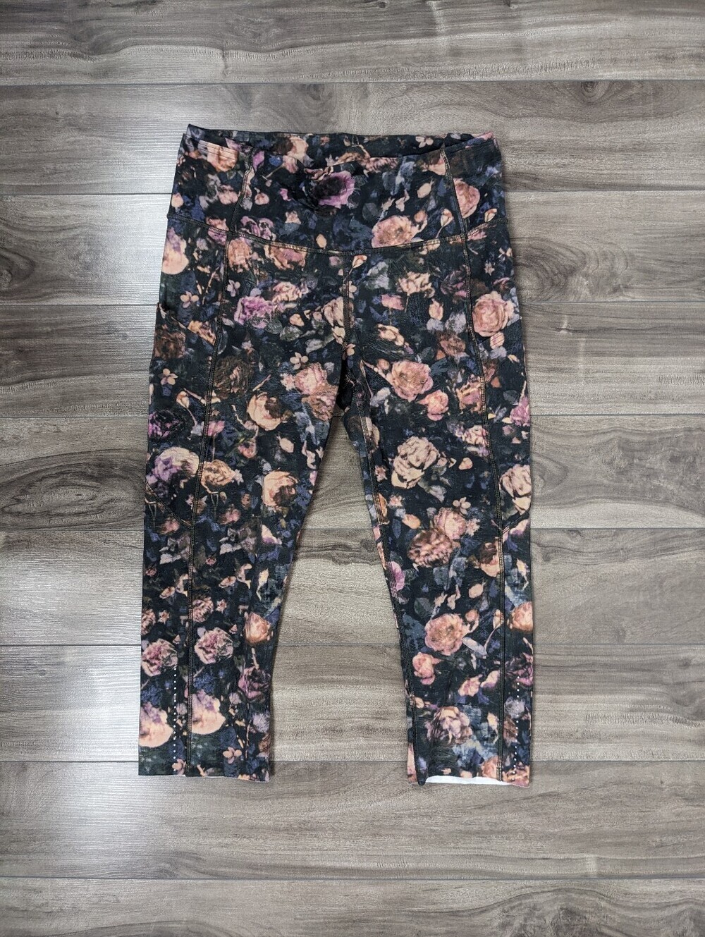 Lululemon Fast and Free Crop II Leggings Nulux 19 Inch Peony Multi Womens Size 8